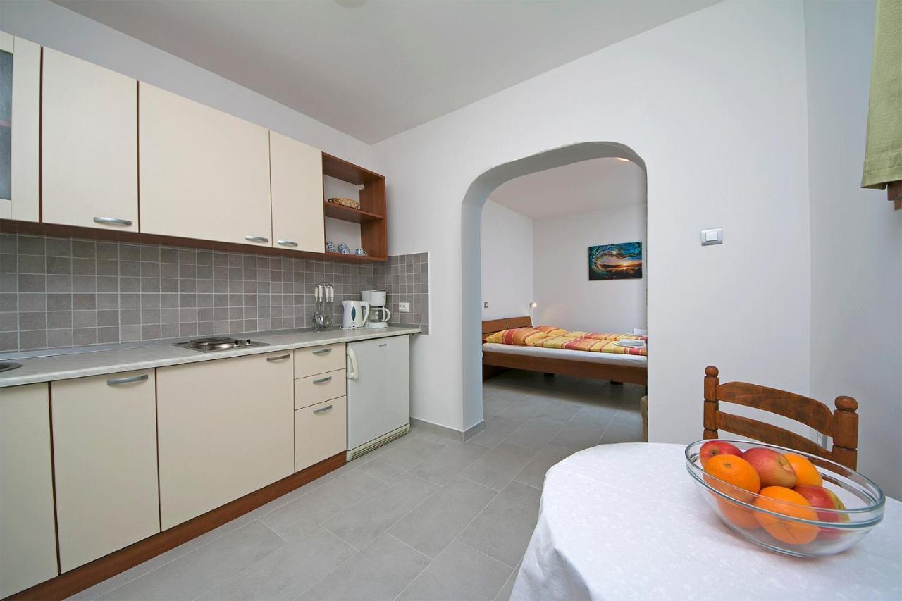 Adria Brela Apartments Exterior foto