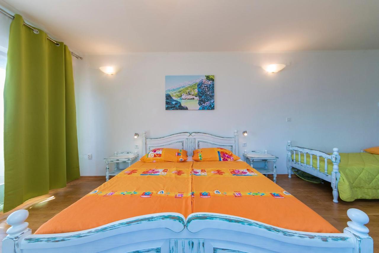 Adria Brela Apartments Exterior foto