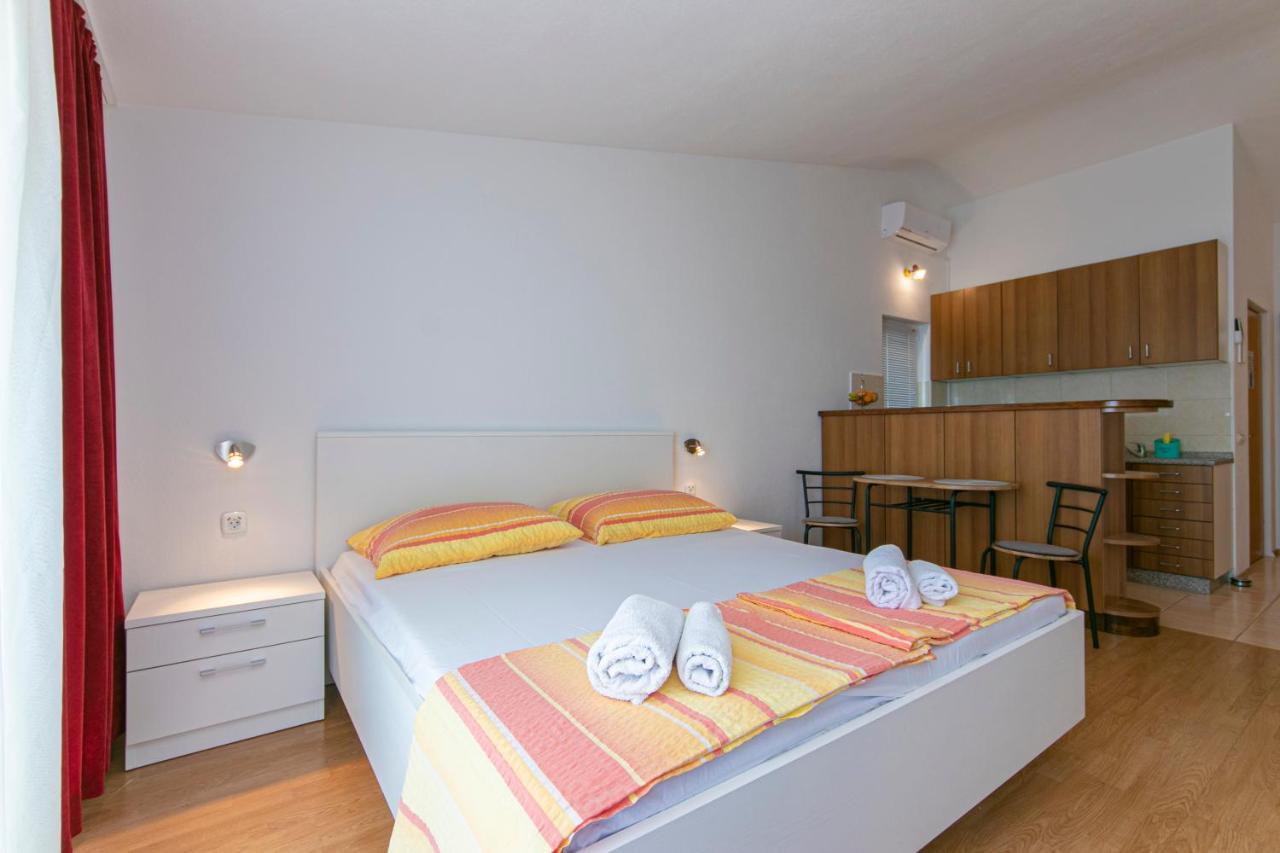 Adria Brela Apartments Exterior foto